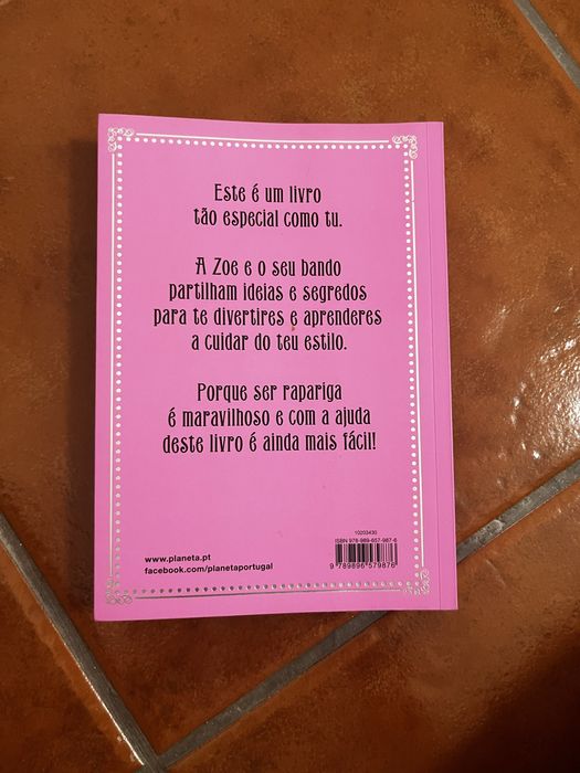 “O grande livro das raparigas”