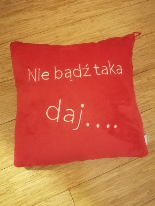 Poduszka czerwona mała