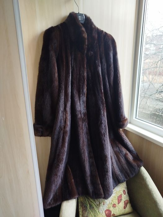 Натуральная норковая шуба.