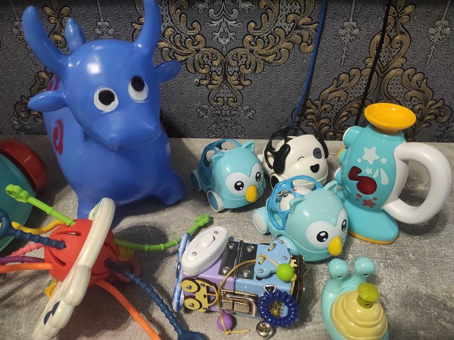 Продам набір іграшок