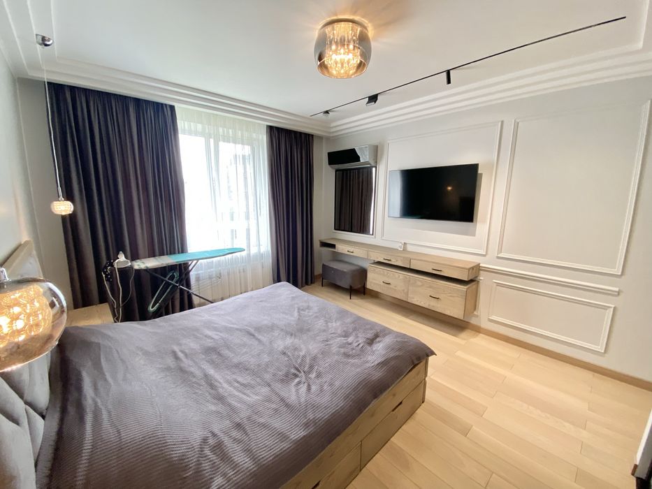 Продається квартира. ЖК Липки. Вул. Мазепи. 83 м². Шикарний ремонт.