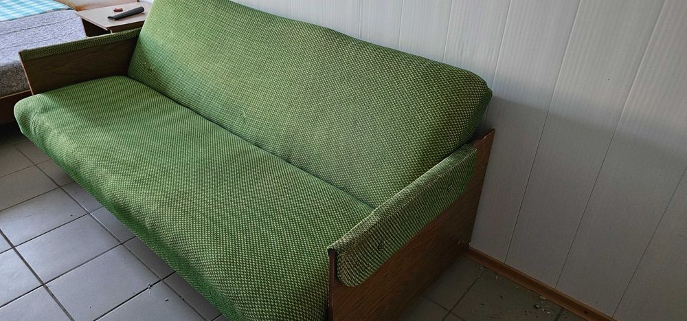 Кровать с матрасом 190х90 , диван б/у распродажа