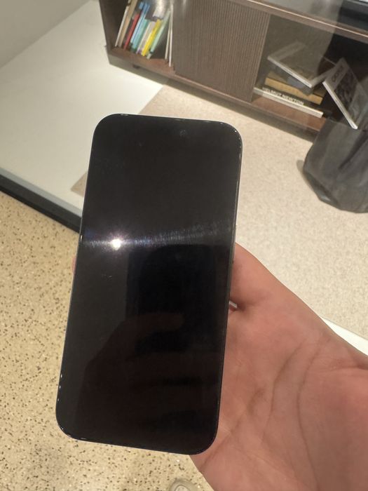 iPhone 15 Pro 128 GB — Danificado por água — Para peças