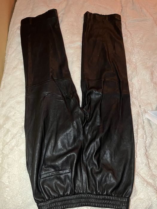 Шкіряні штани Mango
