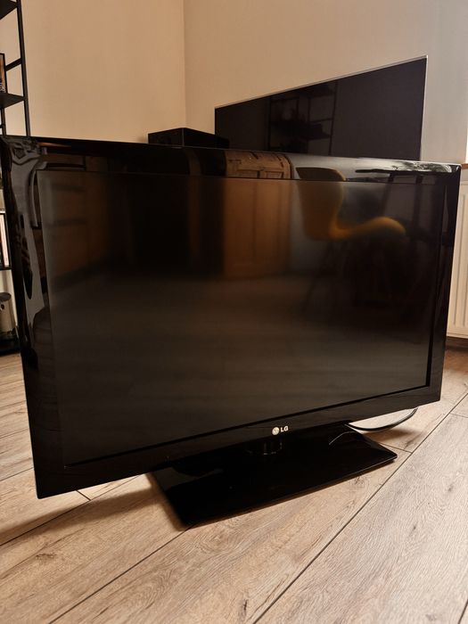 Telewizor LG 37 cali