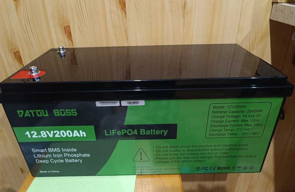 Літій-залізо-фосф акумулятор 200Ah Datouboss LiFePO4 батарея 12.8V BMS