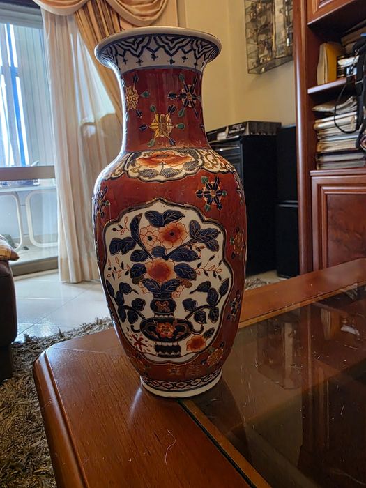 Vaso de porcelana Imari (mas fabricado em Macau)