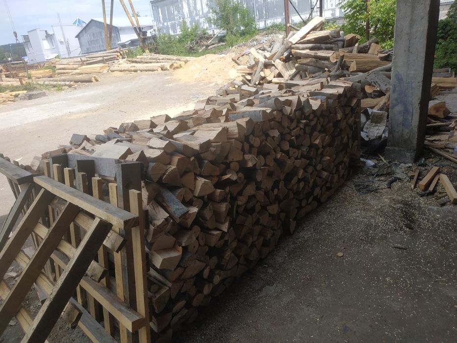 Дрова букдуб,граб. колоті від 3000 до 4000 грн.