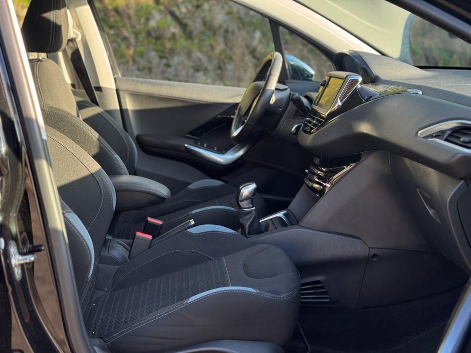 Peugeot 208 1.6hdi 2013