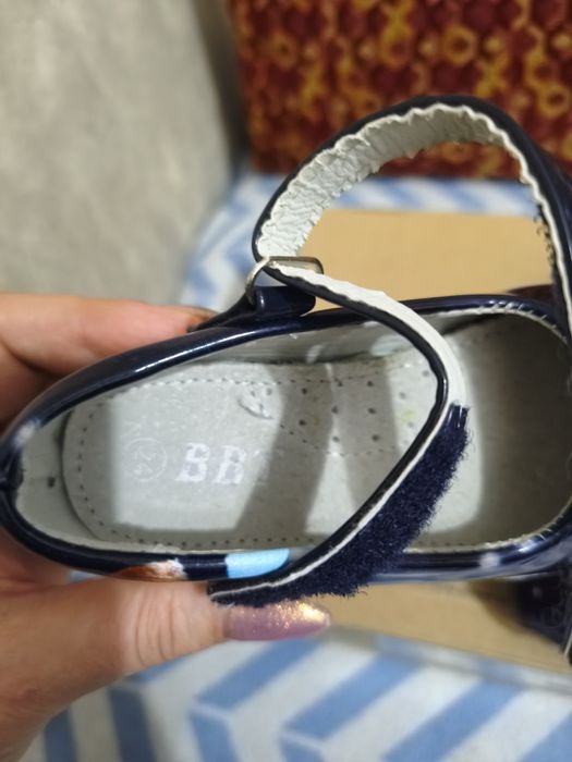 Продам нові туфельки на дівчинку 24 розмір