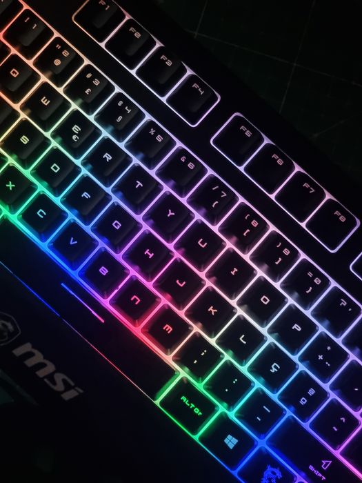 Rato Razer deathadder essential + Teclado MSI vigor gk20