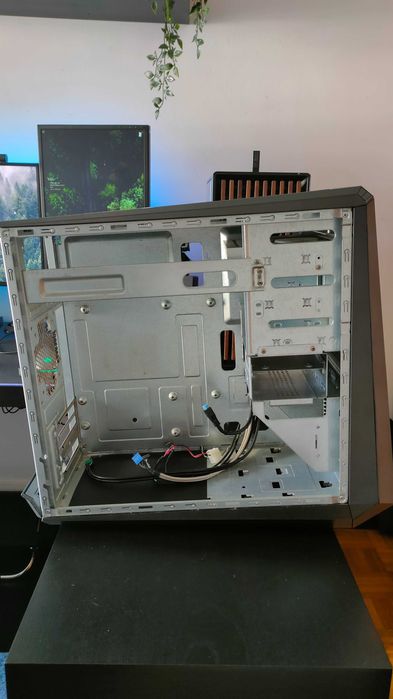 Caixa ASUS ROG CG848064172193717634124