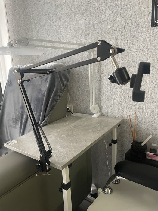 Настільний тримач для телефону