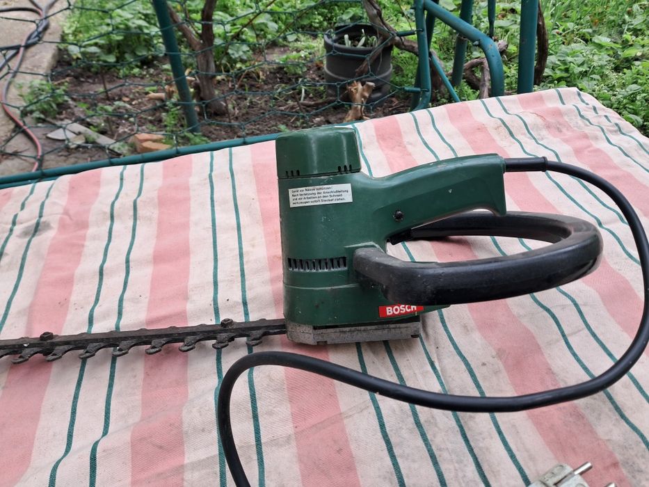 кущоріз електричний Bosch