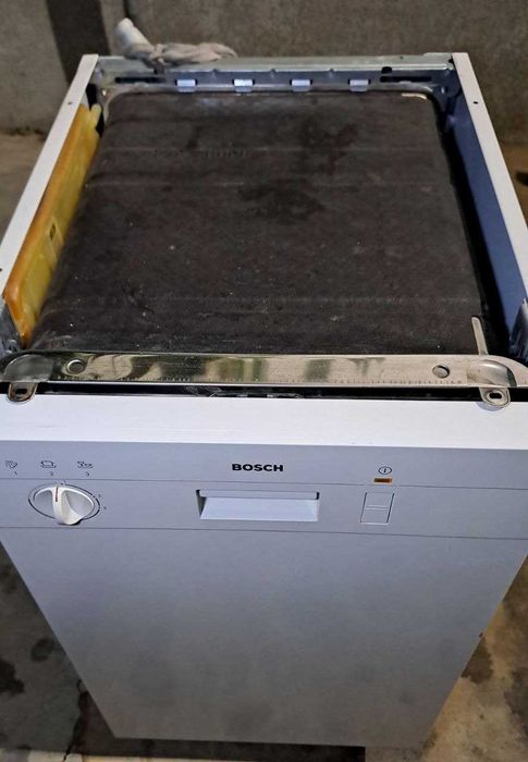 Посудомийна машина BOSH