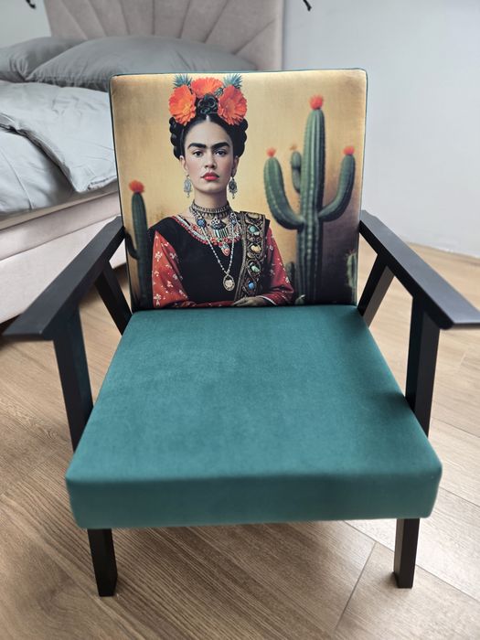 Stylowy fotel do domu. Kawiarni. Restauracji. Frida Kahlo.