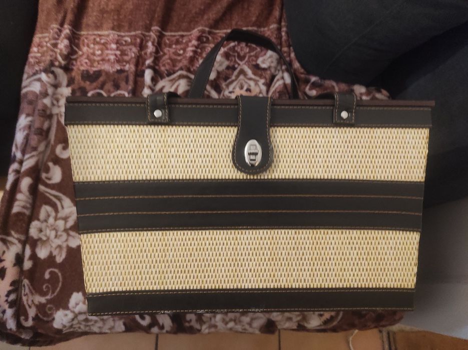 Cesta Antiga de pele