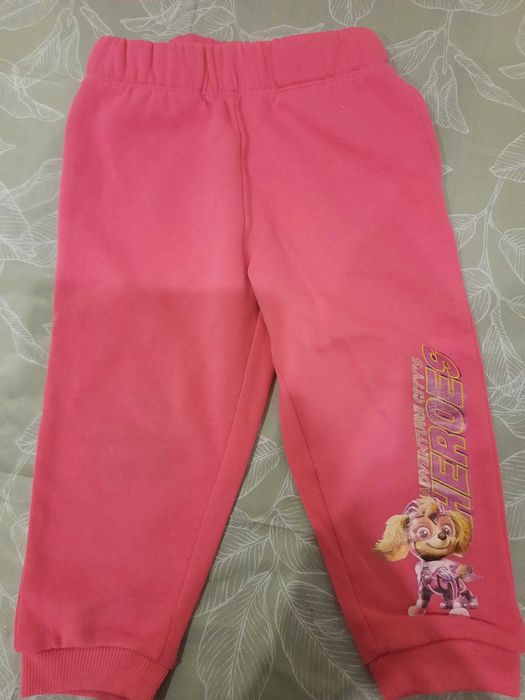 Dresy dla dziewczynki 98/104