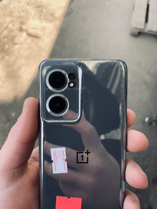 Продам one plus nord CE 2 8+5/128