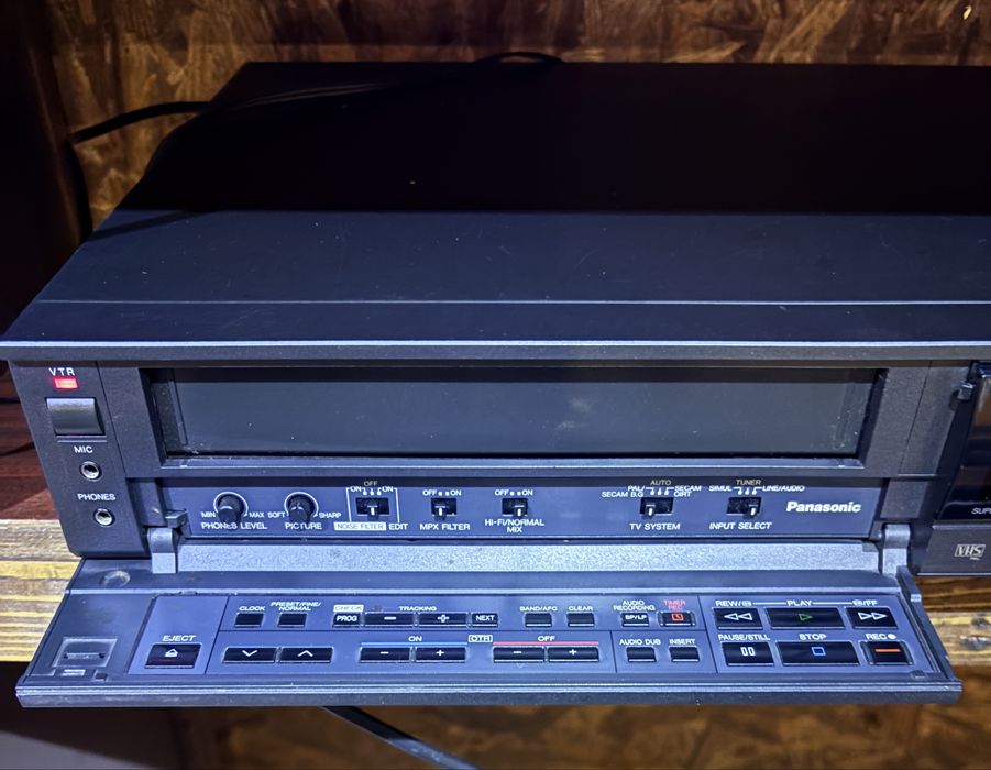 Відеомагнітофон  Panasonic nv f65 hi-fi