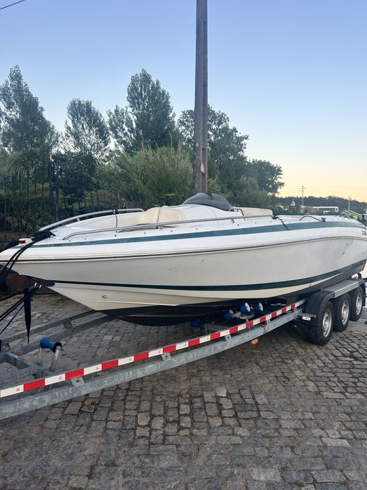 Cobalt 23LS | V8 5.7 EFI 260cv | Pronto a navegar