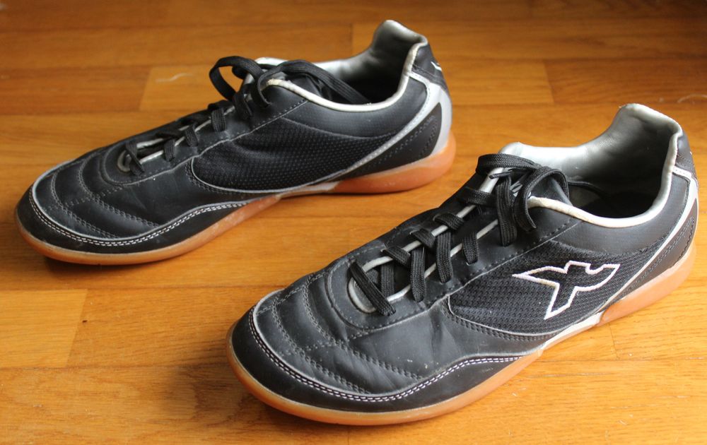 Sapatilhas KIPSTA nº 42 usadas