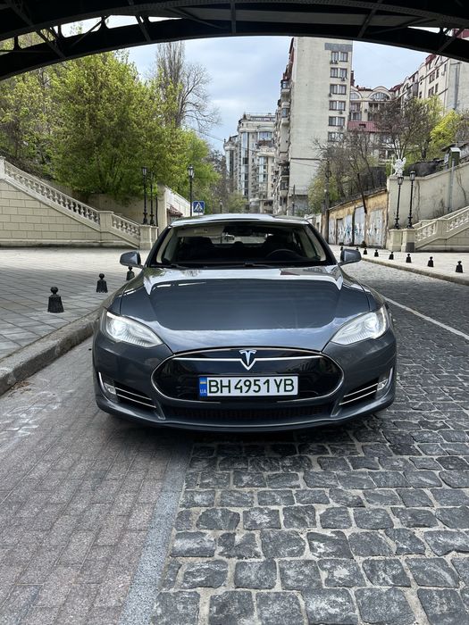 Tesla model S 2013 85