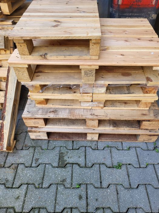 Oddam za darmo palety drewniane