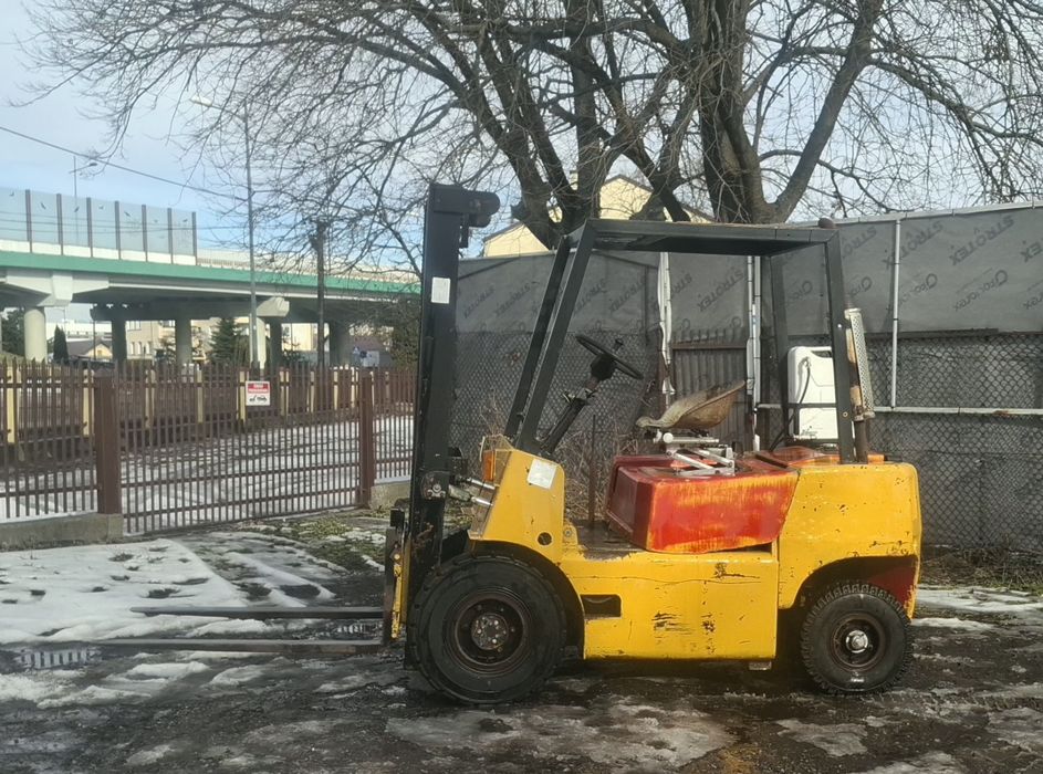 Wozek widlowy bułgar  2,5tony perkins