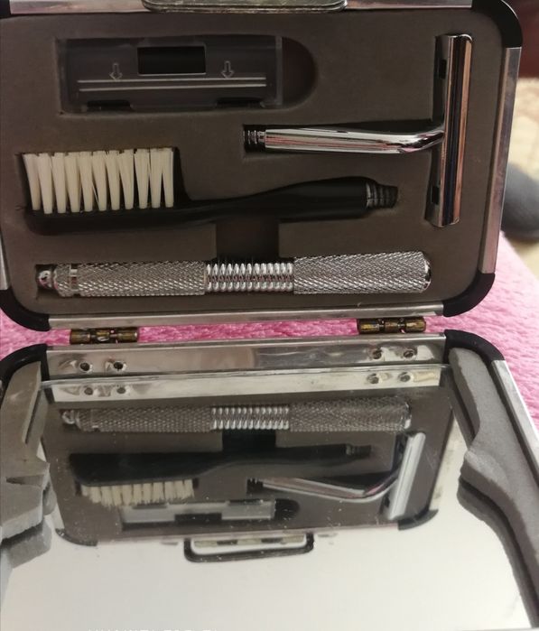 Vendo estojo de barbear