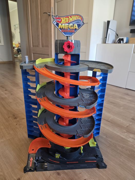 Mega Garaż Hot Wheels