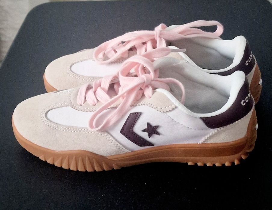Sneakersy płaskie "Converse".