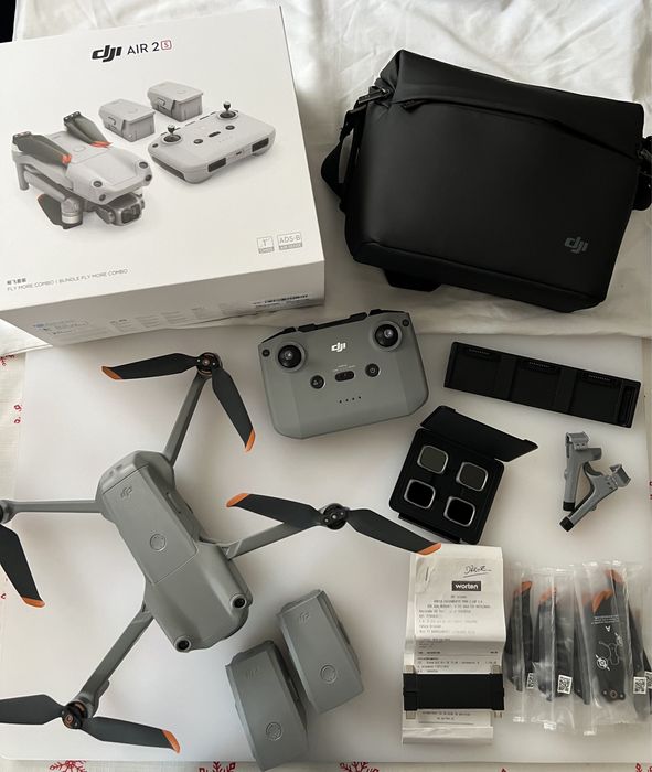 Drone DJI Air 2S Fly More Combo (5.4K • - Gray)64551614625411120