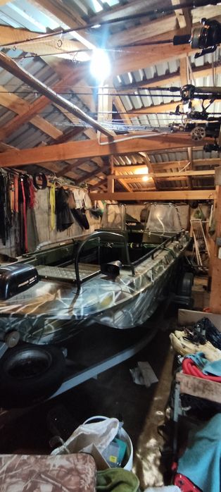 Продается моторная лодка Сарепта