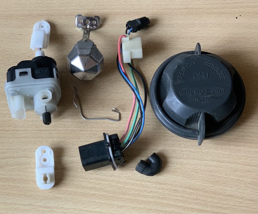 Деталі передньої фари Део ланос