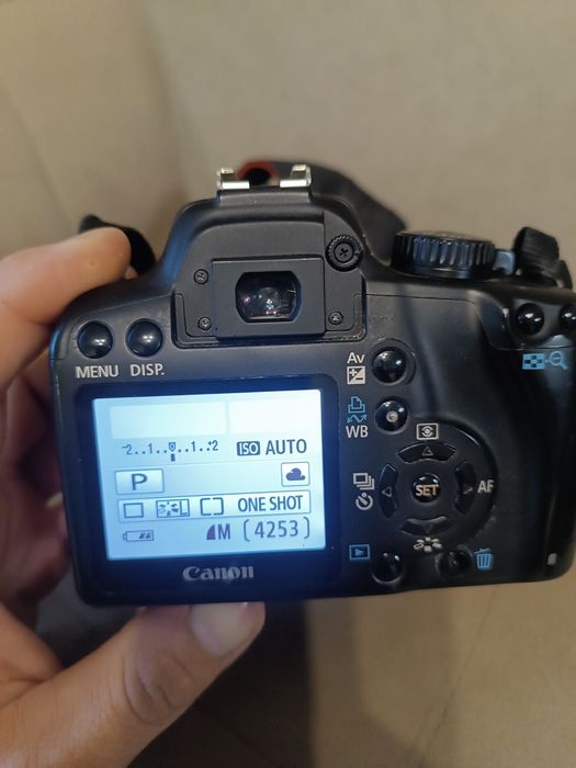 Canon 1000D. Продам