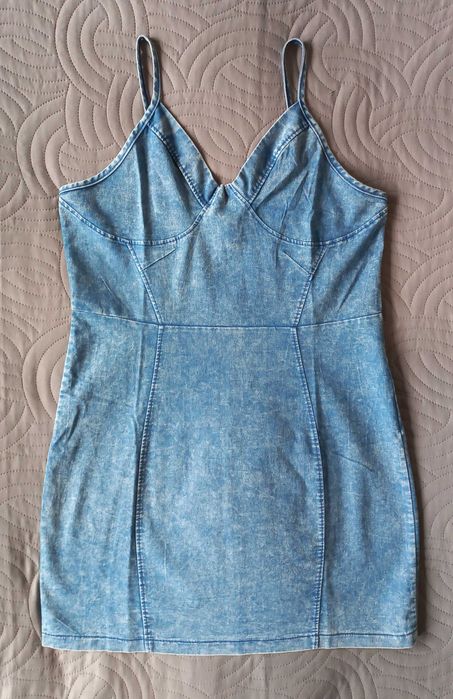 Używana sukienka mini a la jeansowa - dekolt V - rozmiar L