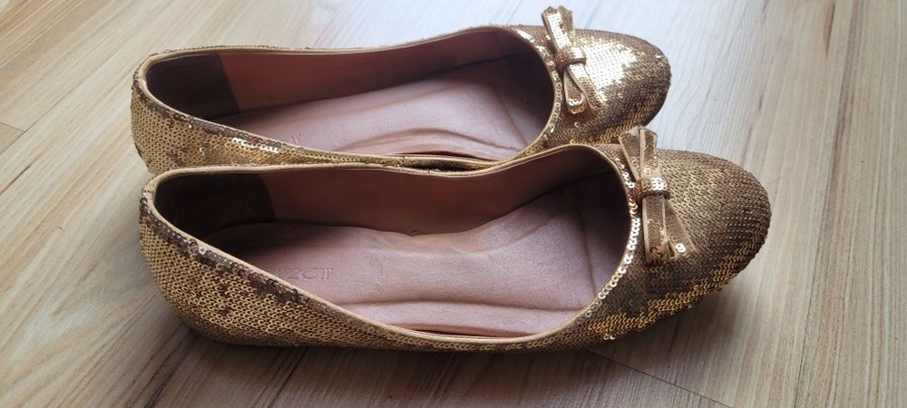 Buty baleriny Kazar 39 złote