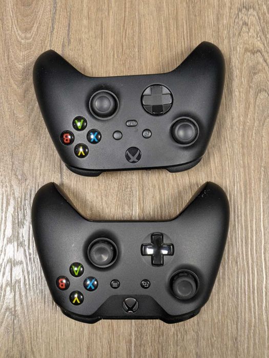 Xbox series X z dwoma padami i stacją dokującą | stan bardzo dobry
