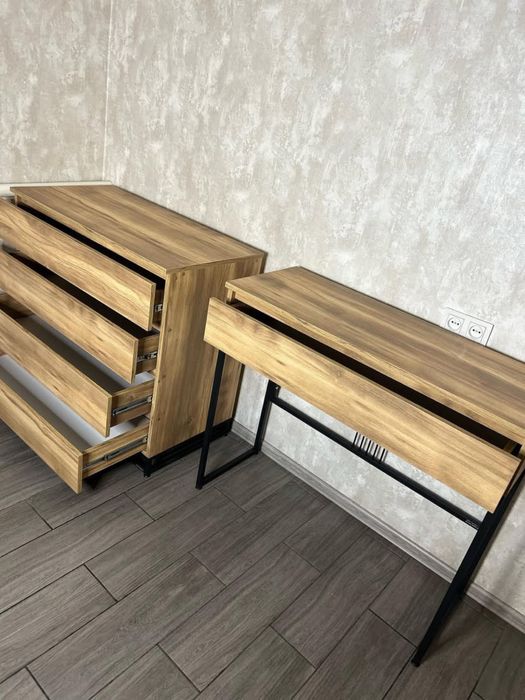 Комод на чотири ящики