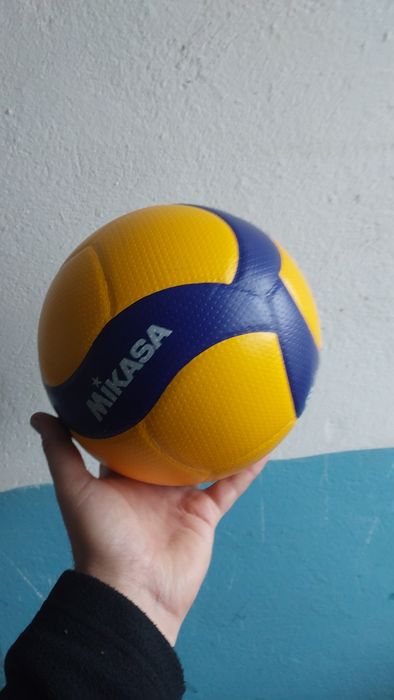 Професійний волейбольный мяч mikasa v200w