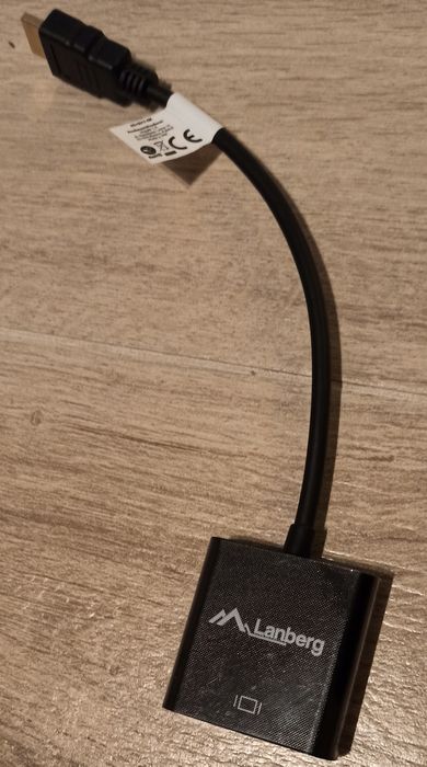 Przejściówka VGA na HDMI.