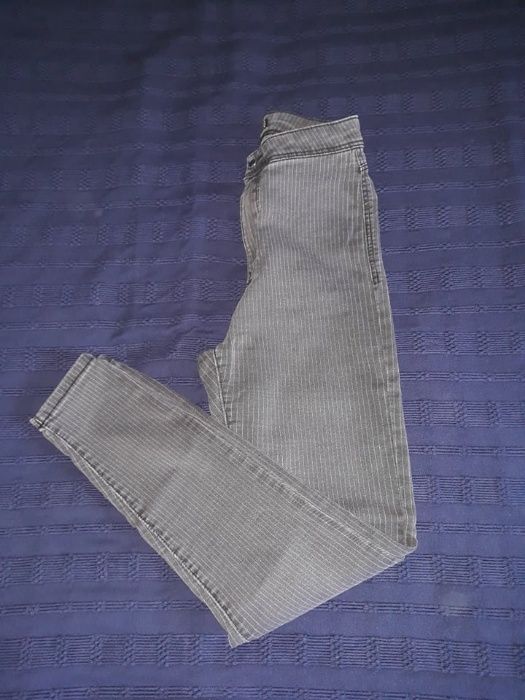BERSHKA spodnie z wysokim stanem S/M