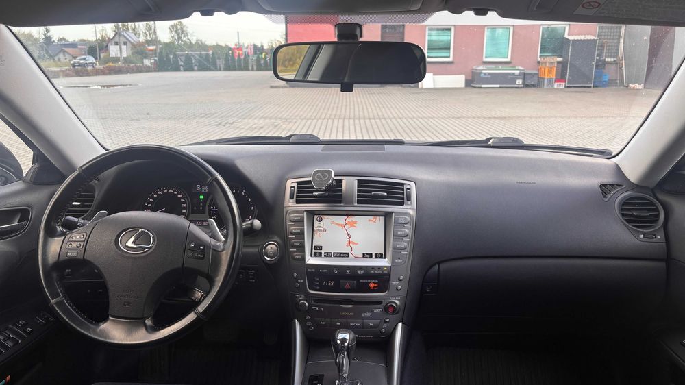 LEXUS IS250 benzyna 2.5L 208km