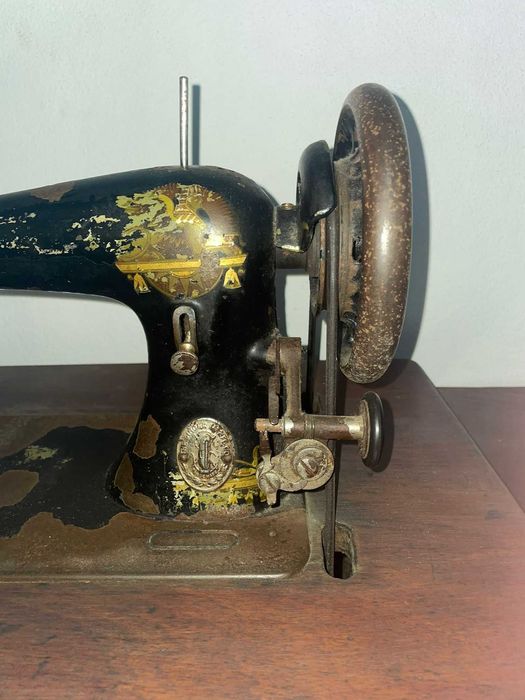 Máquina de Costura da SINGER