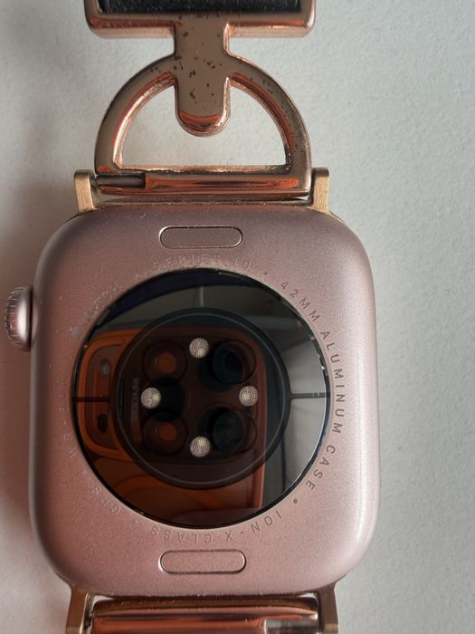 Apple Watch 10 42 mm 89% baterii