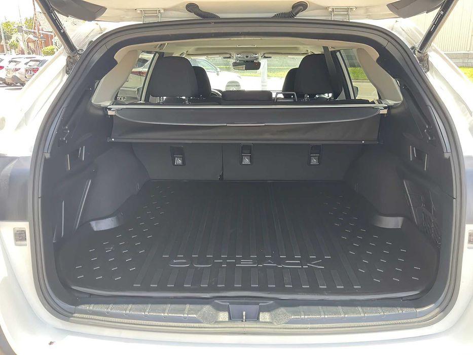 Subaru Outback      2024