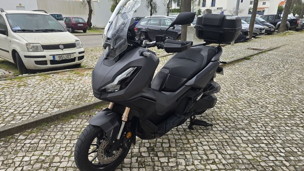 Honda ADV 350 como nova
