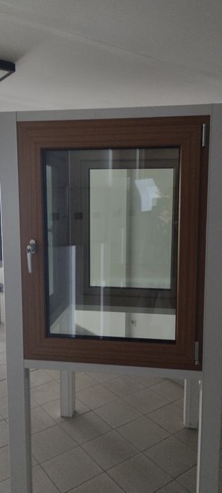 Producent okien PCV i Aluminium.