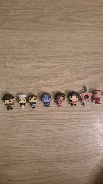 Іграшки kinder joy Stranger things (Дивні Дива)